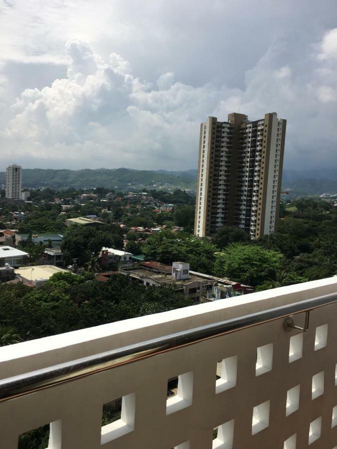 Trillium Residences Condominium Cebu Esterno foto