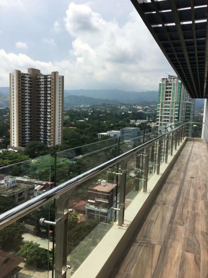 Trillium Residences Condominium Cebu Esterno foto